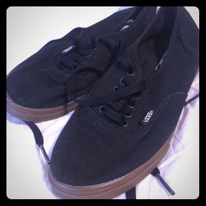 Black canvas Vans